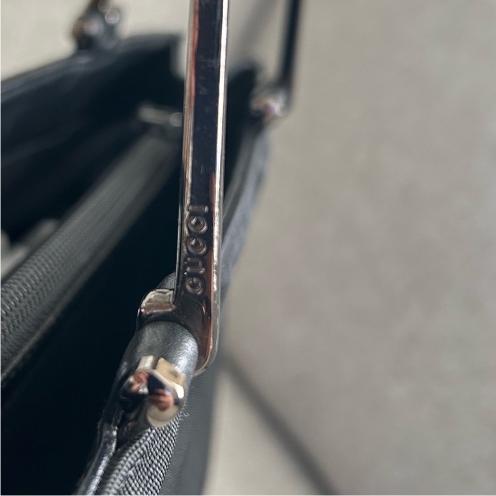 Gucci Nylon black bag with Gunmetal Silver handles 002-1025 200682 - Picture 14 of 16